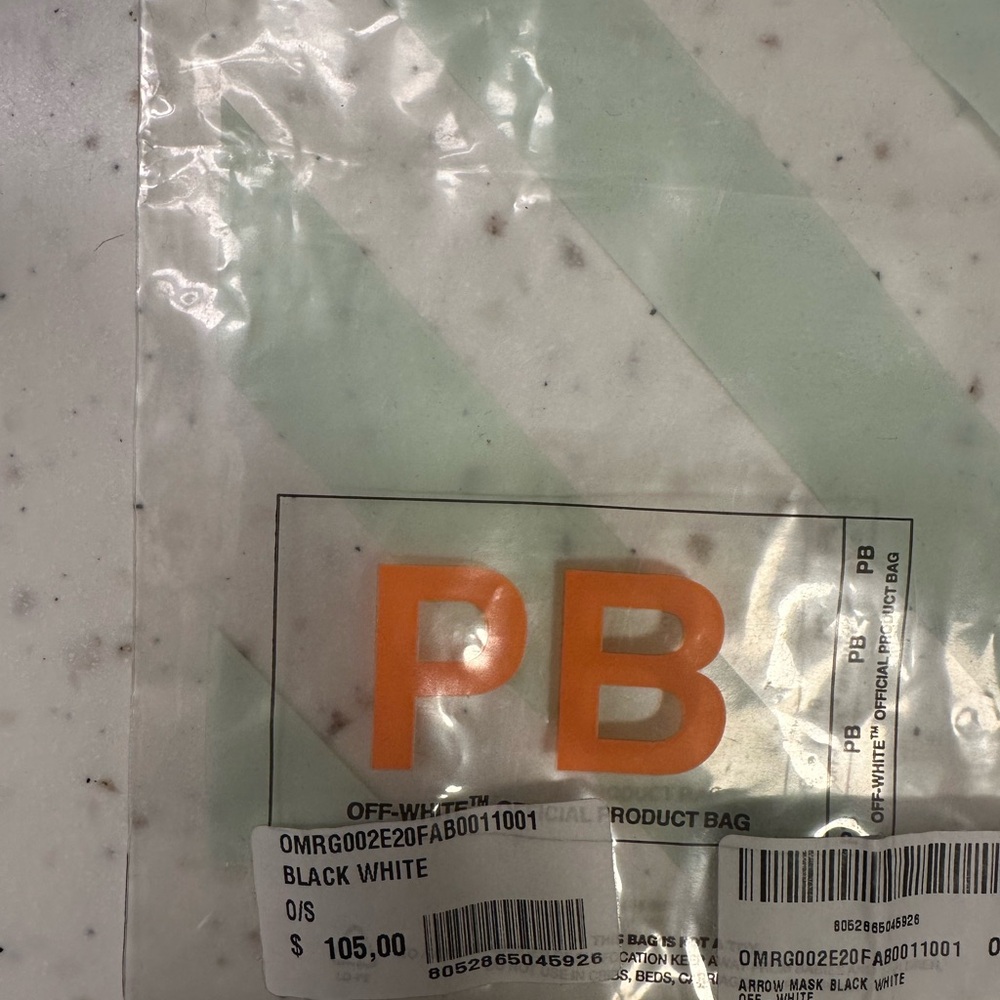 Off-White Face Mask - Picture 4 of 7